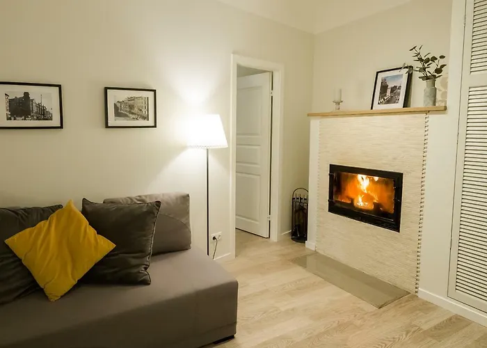 Renovated In Center Апартаменты *