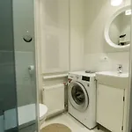 Renovated In Center Apartman *
