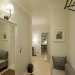 Renovated In Center Apartman
