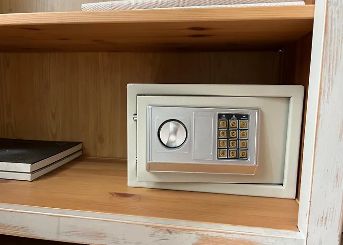 Renovated In Center Apartment *