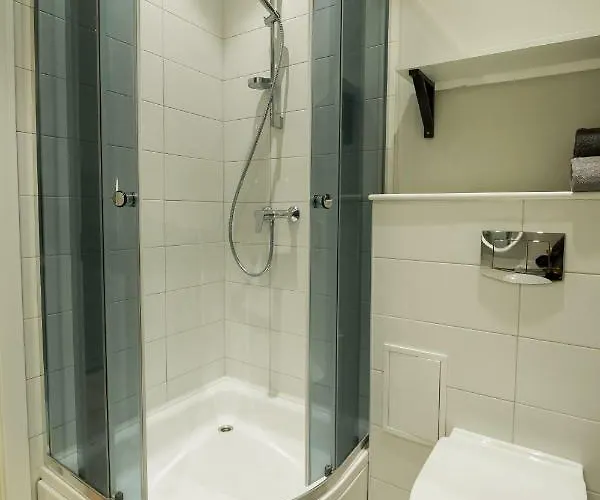 Apartment Renovated In Center *