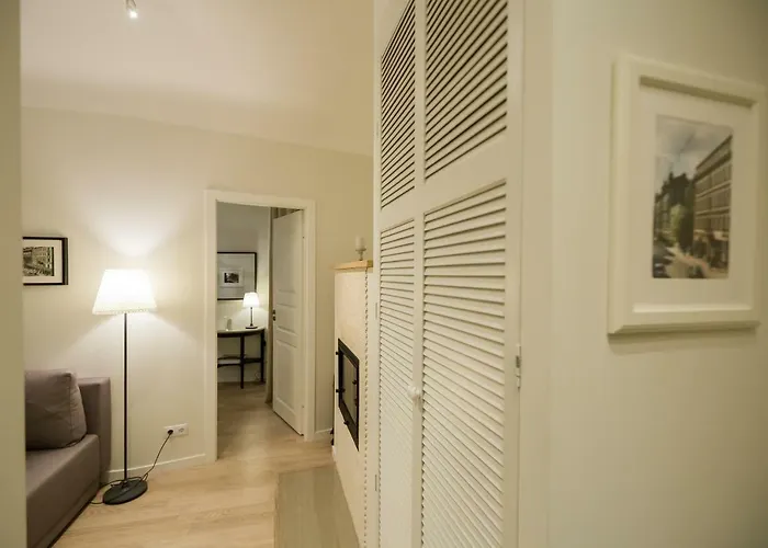 Renovated In Center Apartment