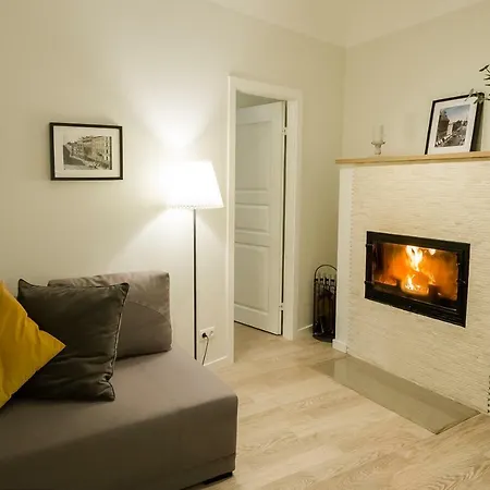 Renovated In Center Apartment *