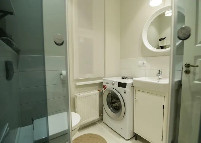 Renovated In Center Dzīvoklis *